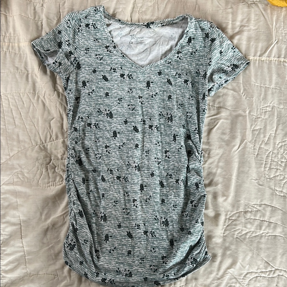 Green and White Patterned Maternity V-Neck T-Shirt